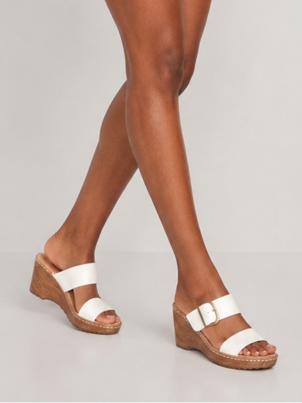 Born Emily White Leather Wedge Sandals Size 8M
